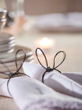 COX&COX Six Bunny Wire Napkin Rings 1136081