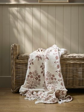 COX&COX  Heritage Pink Tasselled Throw 1853216
