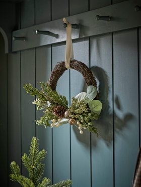 COX&COX White Berry and Pinecone Wreath 1053427