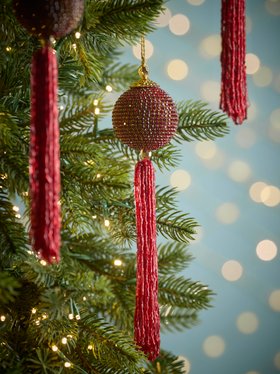 COX&COX Three Red Beaded Tassels 1053982