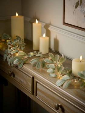 COX&COX Mistletoe Light Up Garland 1031214