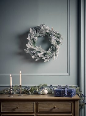 COX&COX Snowy Faux Juniper & Pine Wreath 1050440