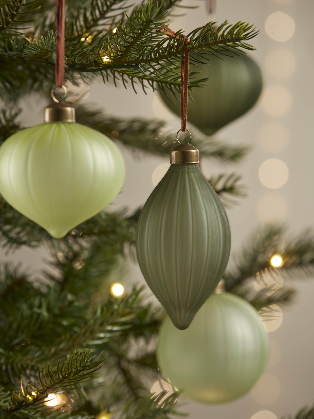 COX&COX Twelve Frosted Glass Baubles - Moss Mix