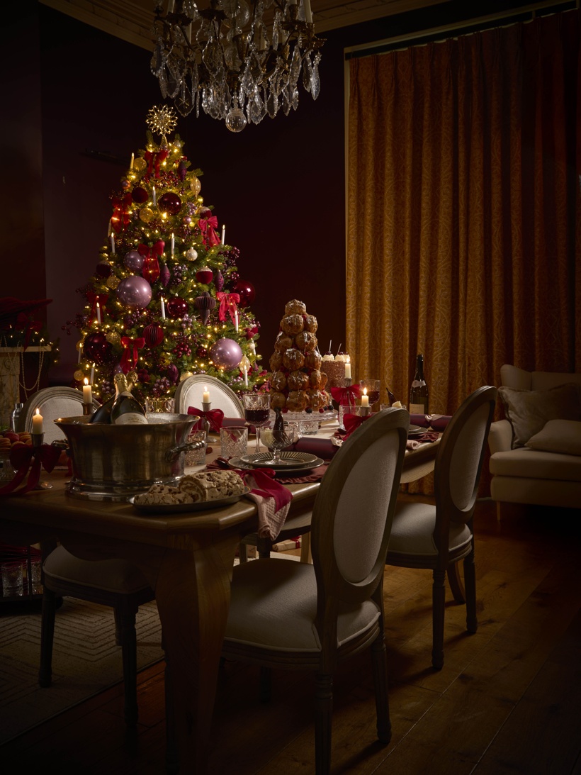 COX & COX Champange Reverie tree & tablescape