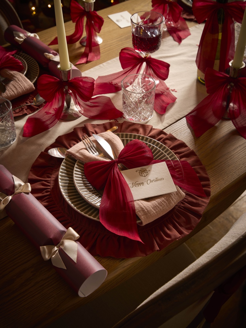 COX & COX Champagne Reverie tablescape