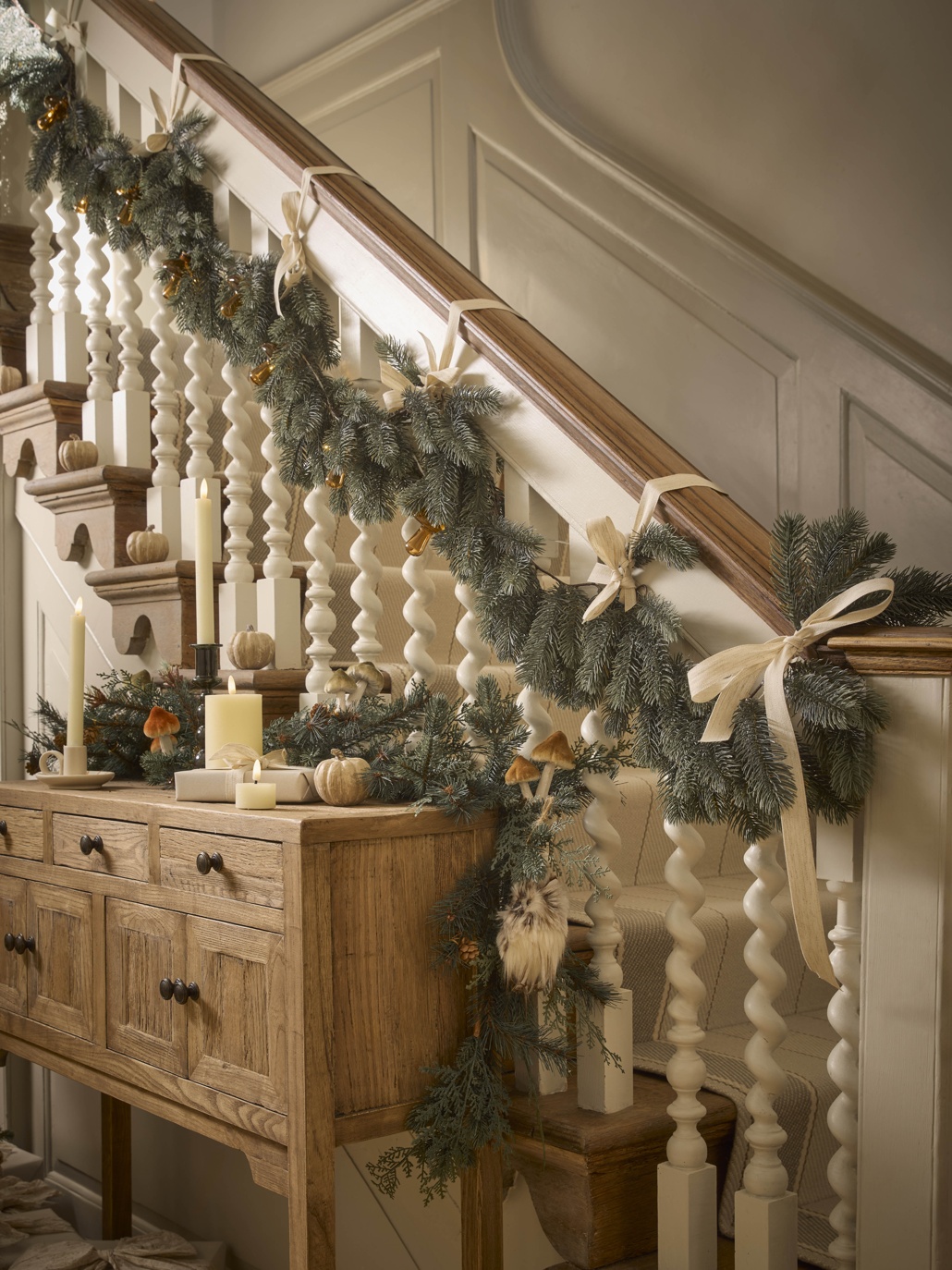 COX & COX Fabulously Full Faux Pine Garland