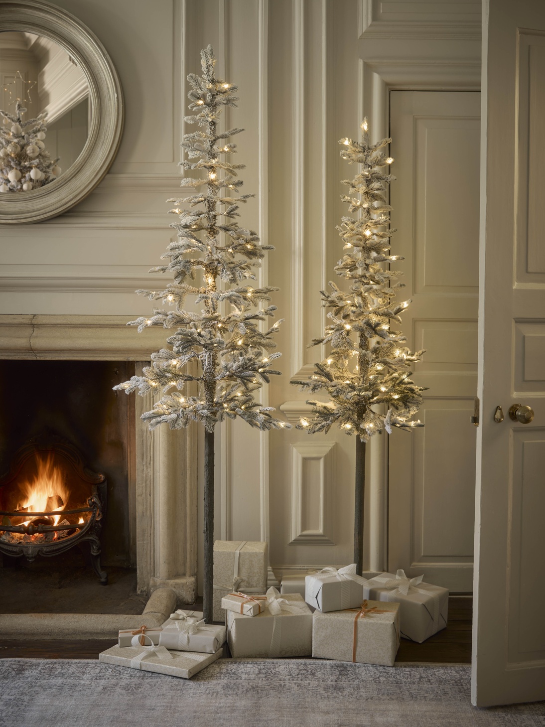 COX&COX Light Up Snowy Pencil Pine - Small