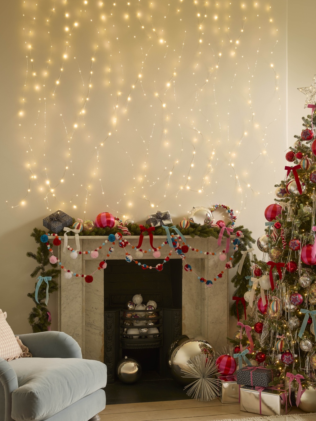 COX&COX Wonderland Fireplace