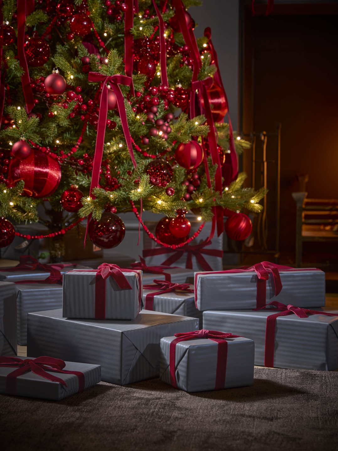 COX&COX Pearlised Grey Deco Striped Wrapping Paper - 5m