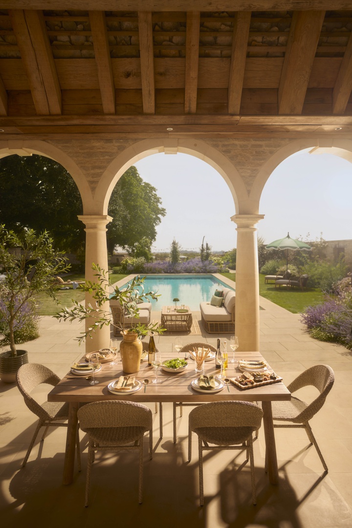 Mora Dining Set 1551494