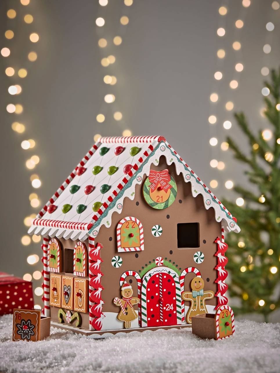 COX&COX Gingerbread House Advent Calendar