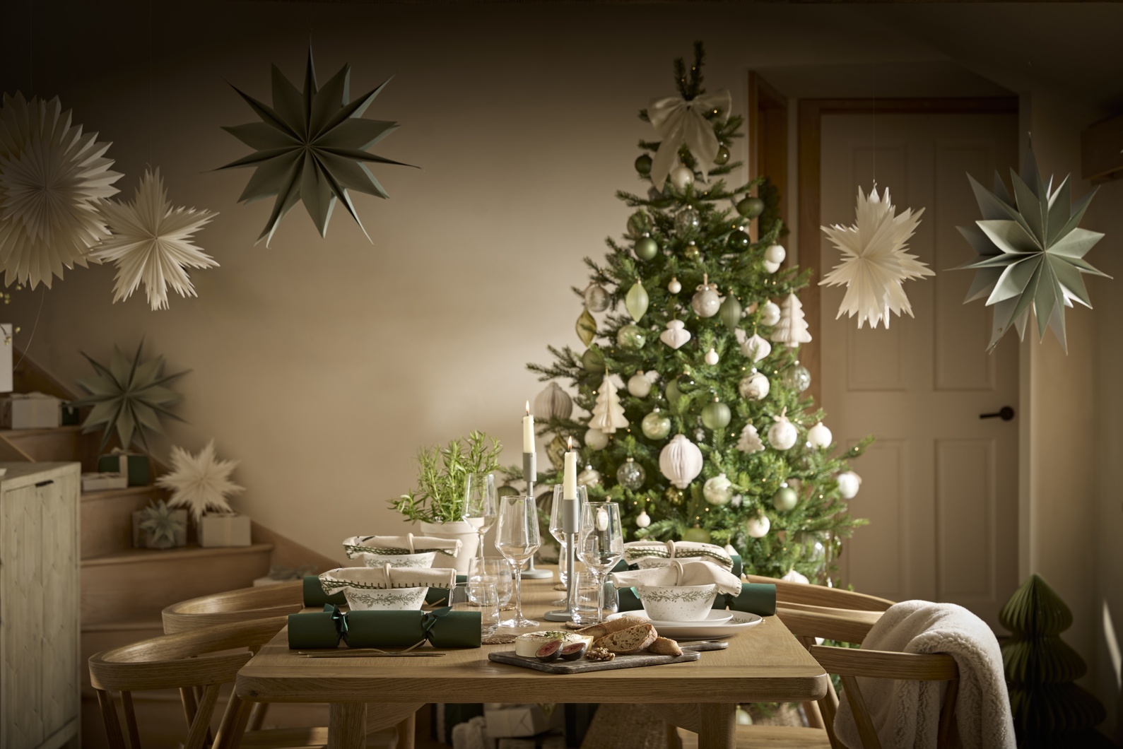 COX & COX Spruce Serenity tablescape