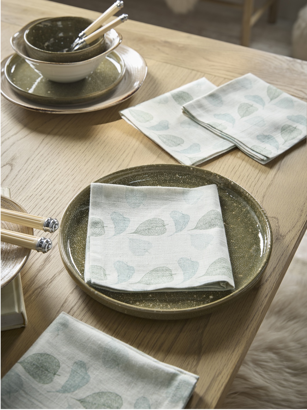 Cox & Cox Four Scattered Leaf Napkins