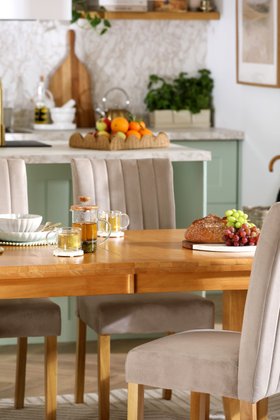 Spring Living - Highbury Oak Dining Table With Salisbury Chairs - Alt 2