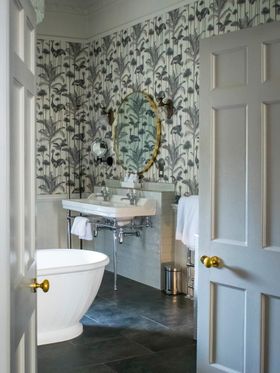 DIVINE SAVAGES CRANE FONDA 'CHARCOAL' WALLPAPER  PHOTO CREDIT @thequeensberry