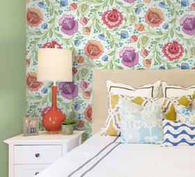 Juliette White Wallpaper