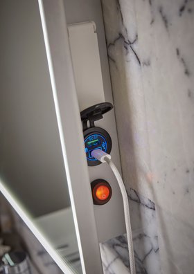 Leap Pro Mirror 1717