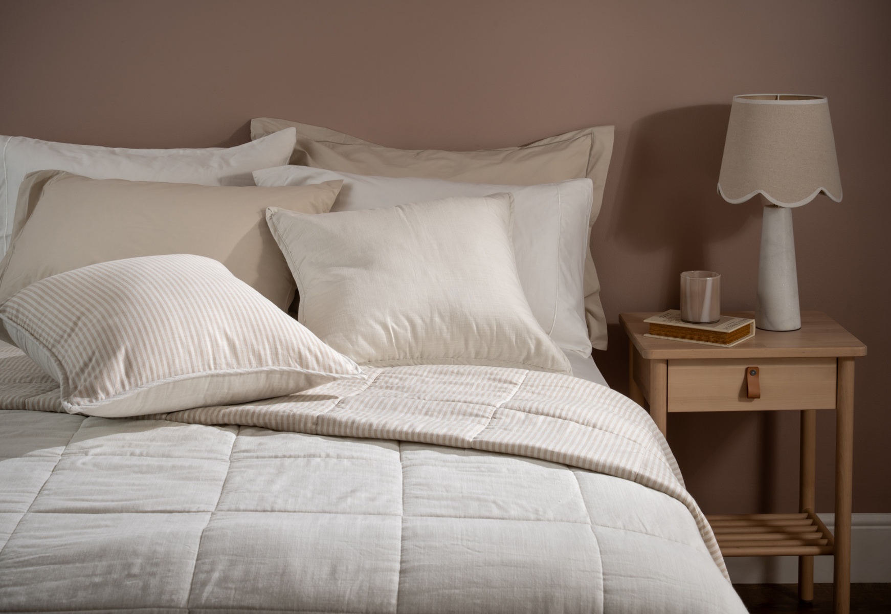 Linen Look Bedspreads & Cushions