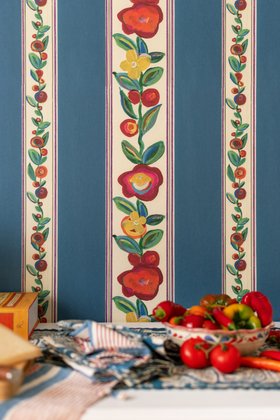 MINDTHEGAP Wallpaper, TRANSYLVANIAN RHAPSODY Anniversary Collection, DAINTY FLOWERING Azure Wallpaper, Lifestyle Portrait