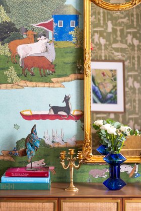 MINDTHEGAP Wallpaper, TRANSYLVANIAN RHAPSODY Anniversary Collection, CORVIN Wallpaper, Lifestyle Portrait