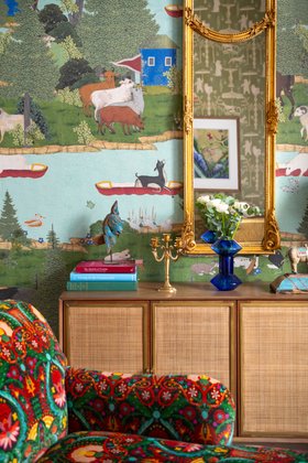 MINDTHEGAP Wallpaper, TRANSYLVANIAN RHAPSODY Anniversary Collection, CORVIN Wallpaper, Lifestyle Portrait