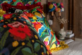 MINDTHEGAP Fabrics, QUEEN'S GARDEN Linen FB00177 Lifestyle Landscape
