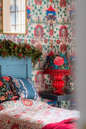 MINDTHEGAP Home, A Transylvanian Christmas, Lifestyle Portrait