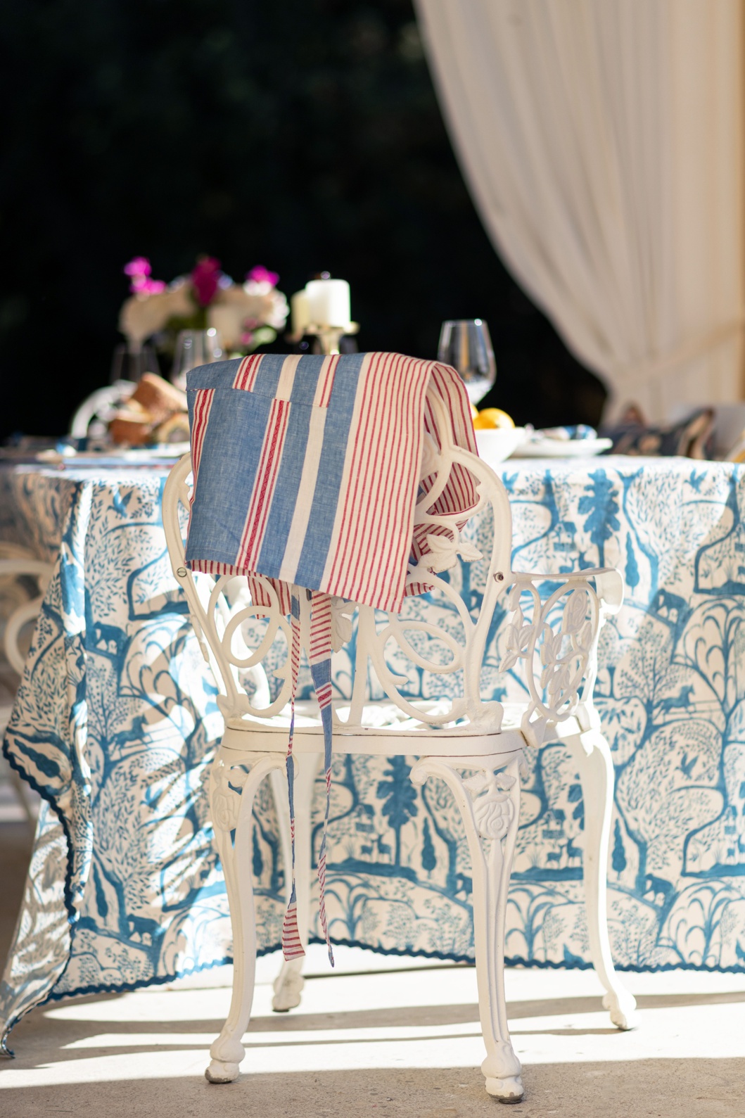 MINDTHEGAP Accessories, ENCHANTED TRANSYLVANIA, NOCHRICH APRON, Lifestyle Portrait