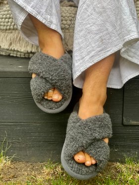 Merino Wool Crossover House Slippers in Dark Grey Melange