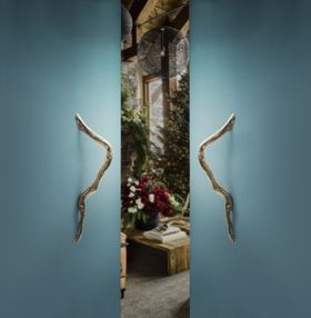 Christmas Decor Ideas | Limb Door Pull