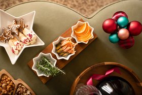 ProCook Christmas Star Serving Bowls With Board