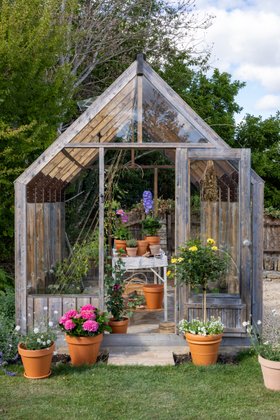 Lucca Planter Terracotta Classica