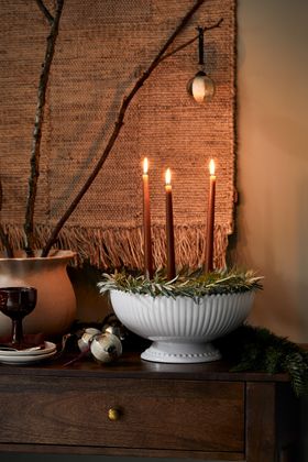 White Pearl Stoneware Centrepiece Serving Bowl £65