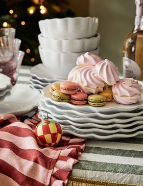 Scalloped Edged Tableware