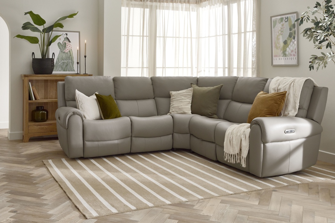 Oak Furnitureland Ezra 5 Seater Corner Recliner in Leather