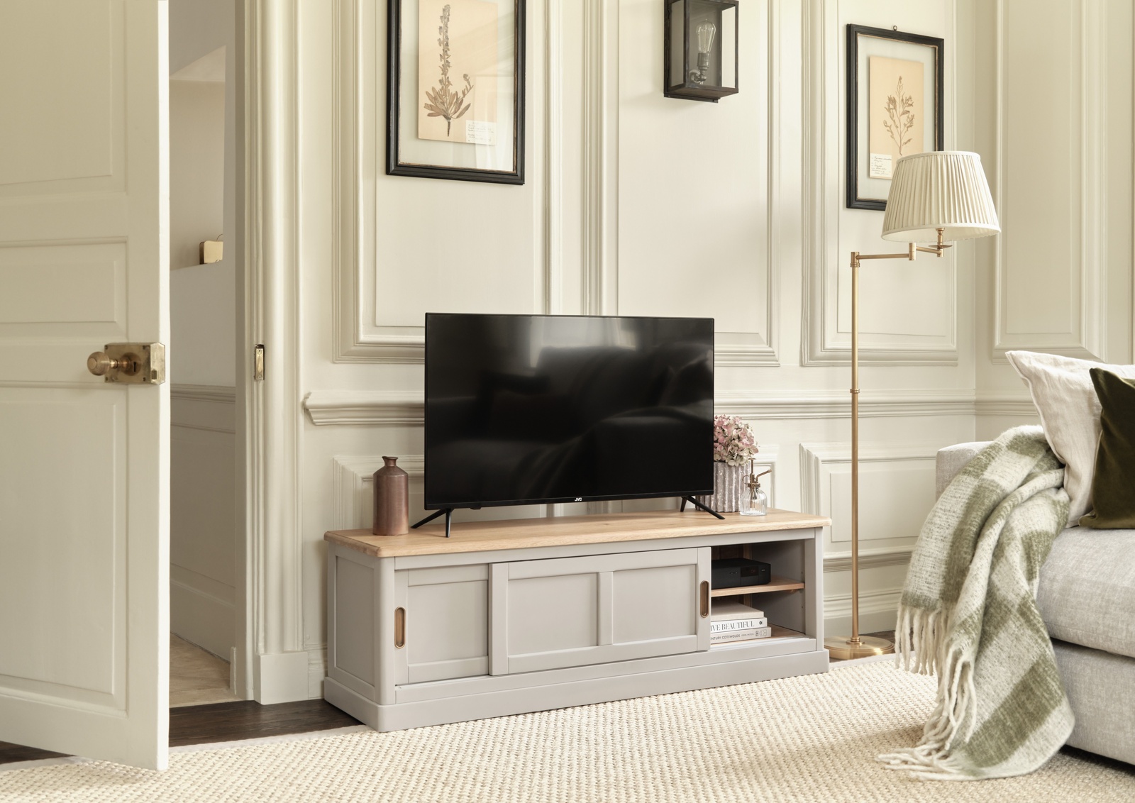 Oak Furnitureland Henley Large TV unit