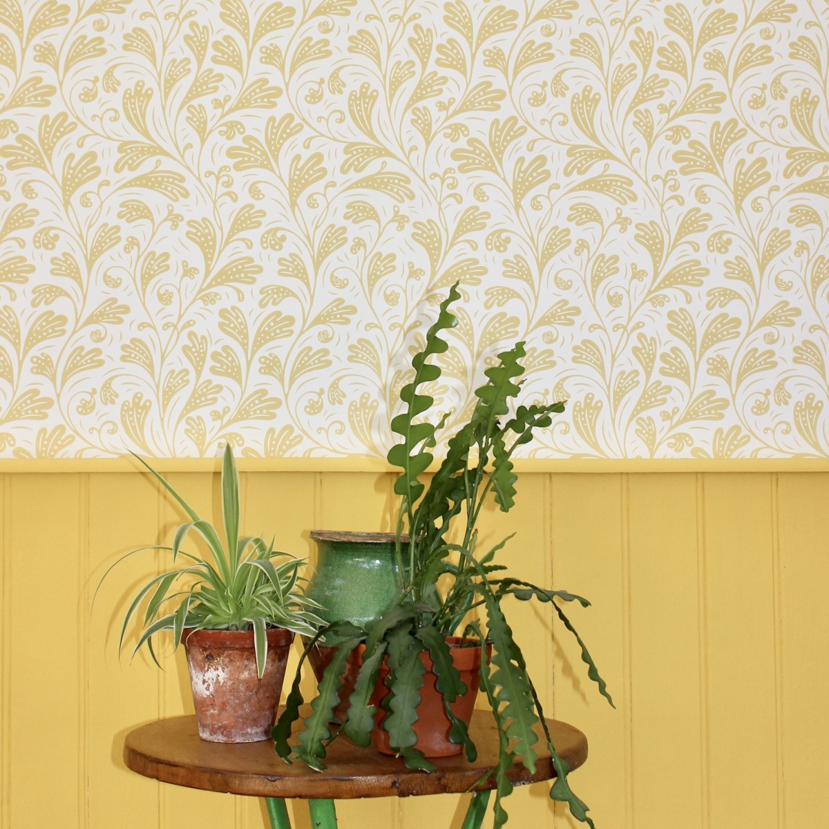 Paisley Fern wallpaper in Mimosa
