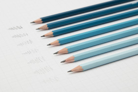  Gradient Sketching Pencils in Blue