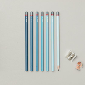  Gradient Sketching Pencils in Blue