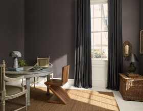 Benjamin Moore, COTY26 Silhouette AF 655, Swiss Coffee OC 45, From £20.75 Per 0.94l (1)