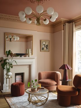 Benjamin Moore, Handmade Rug CC 124, Firenze AF 225, Mrytle Beach 061, Queen Anne Pink HC 60, From £20.75 Per 0.94l