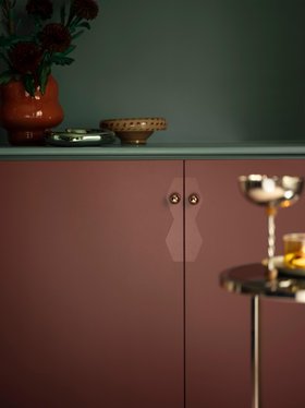 Benjamin Moore,  Azores AF 495, Hodley Red HC 65 From £21.50 Per 0.94l (1)