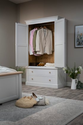 Millbrook 2 Door With Drawers