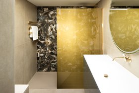 Matki EauZone Wet Room Panel With Gold Mesh Mesh Glass 3