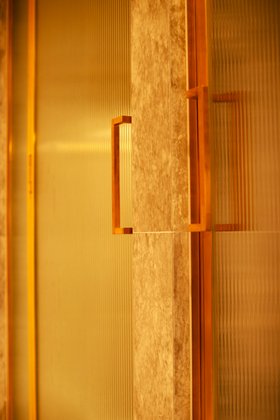Matki Classica Enclosure Holland Park Gate Project with Brushed Brass finish and Fluted Glass 6