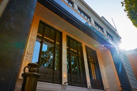 Matki Holland Park Gate Exterior 1