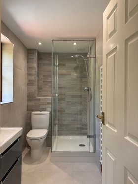 Matki Eclipse Shower Enclosure for Corner