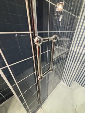 Matki Traditional Shower Door handle in Chrome