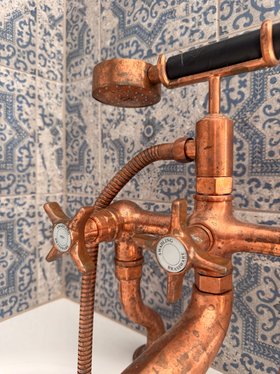 Swadling Illustrious Bath Shower Mixer with Living Copper finish from Interiora Newlyn close up 2