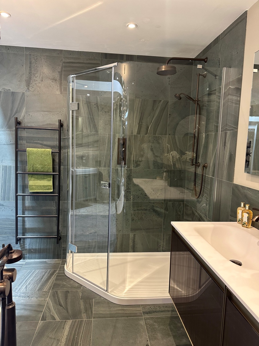 Matki Illusion Quintesse shower